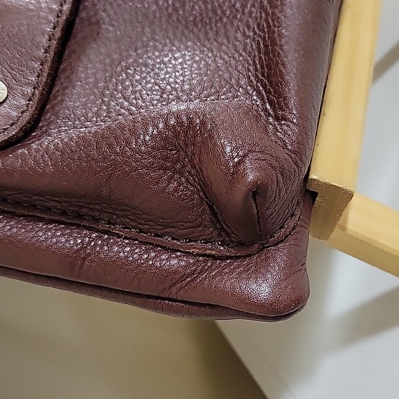 Fossil Leather Crossbody Bag in beautiful Cherry Brown🤎🐿 - Picture 5 of 12
